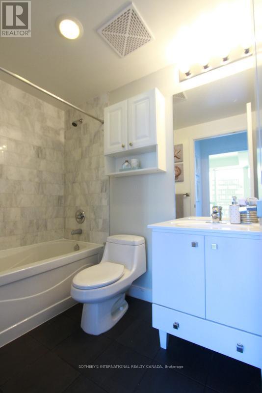 1006 - 38 The Esplanade Avenue, Toronto, Ontario  M5E 1A1 - Photo 9 - C13728418