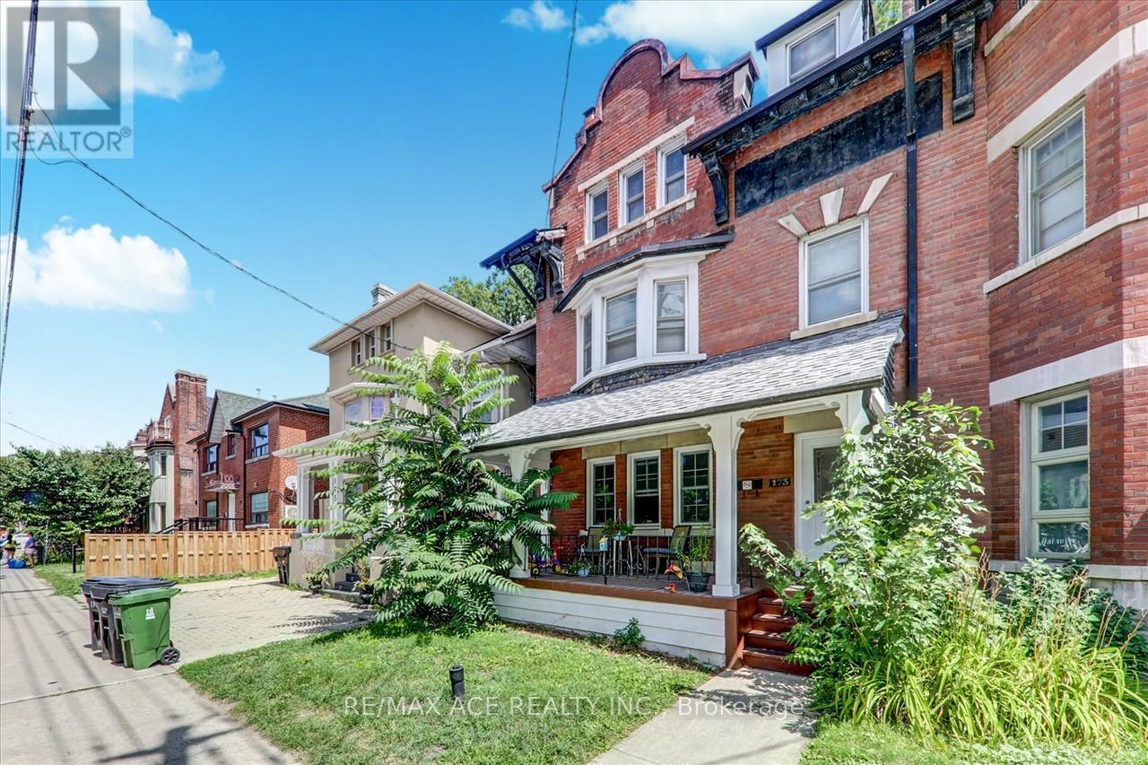 1 - Flr2 - 173 Spadina Road, Toronto, Ontario M5R 2T9 - Photo 3 - C13728532