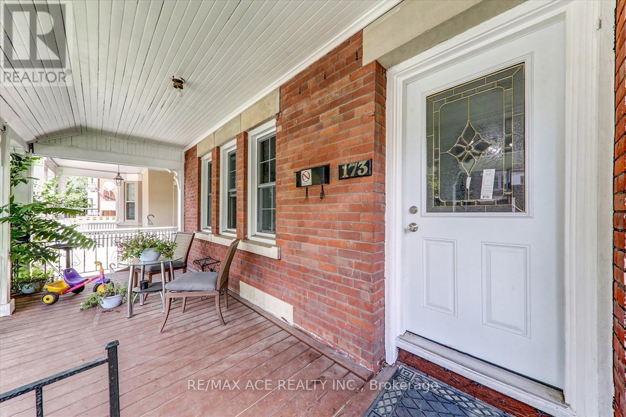 1 - Flr2 - 173 Spadina Road, Toronto, Ontario M5R 2T9 - Photo 4 - C13728532
