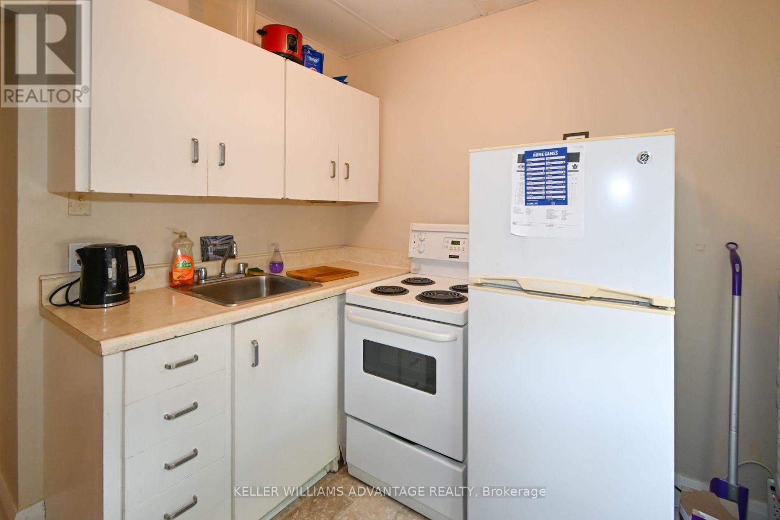 110-112 Dewhurst Boulevard, Toronto, Ontario  M4J 3J3 - Photo 16 - E13728506