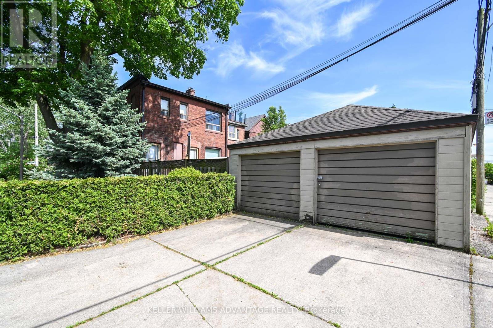 110-112 Dewhurst Boulevard, Toronto, Ontario  M4J 3J3 - Photo 20 - E13728506