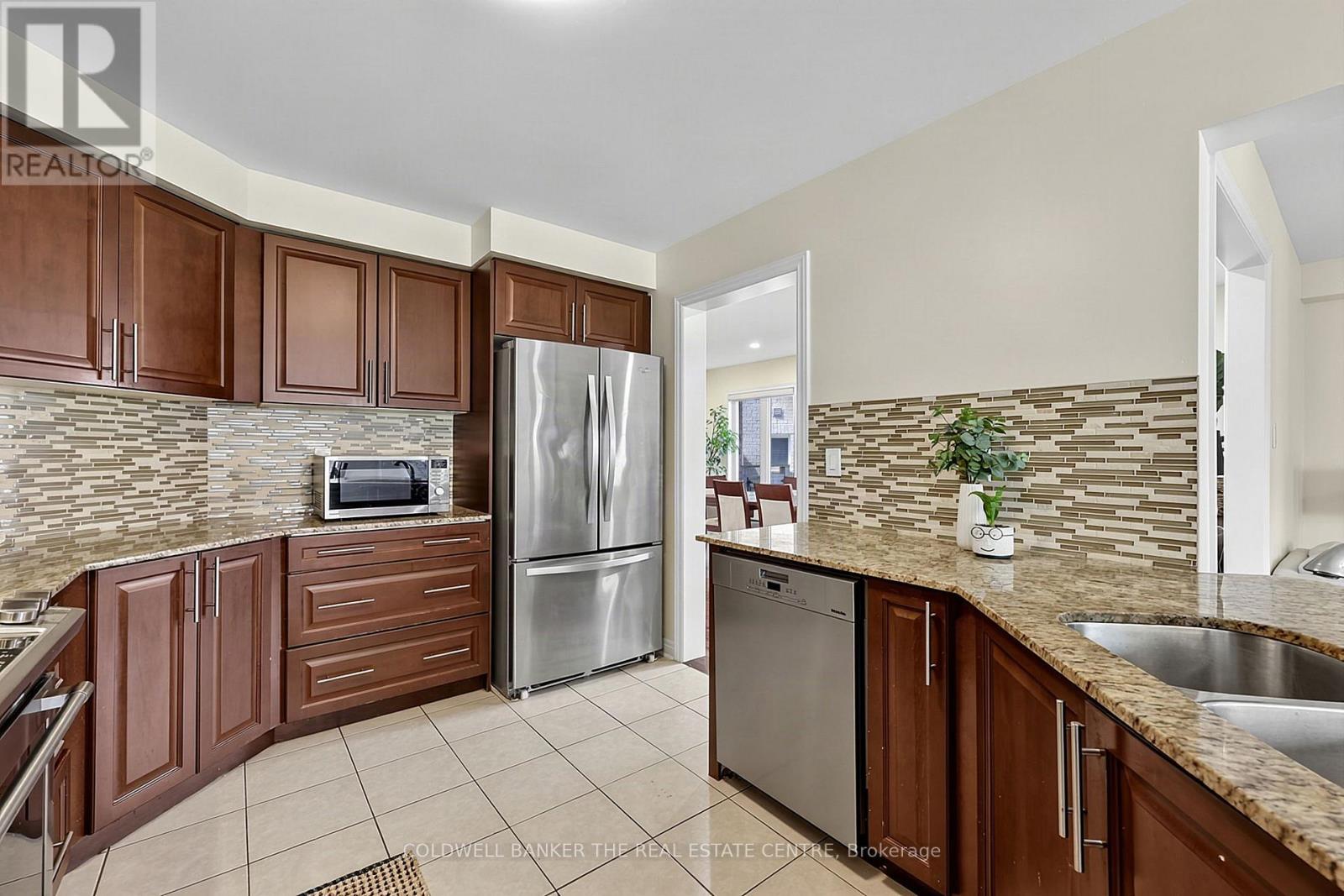 18 Herefordshire Crescent, Newmarket, Ontario  L9N 0B7 - Photo 17 - N13728542
