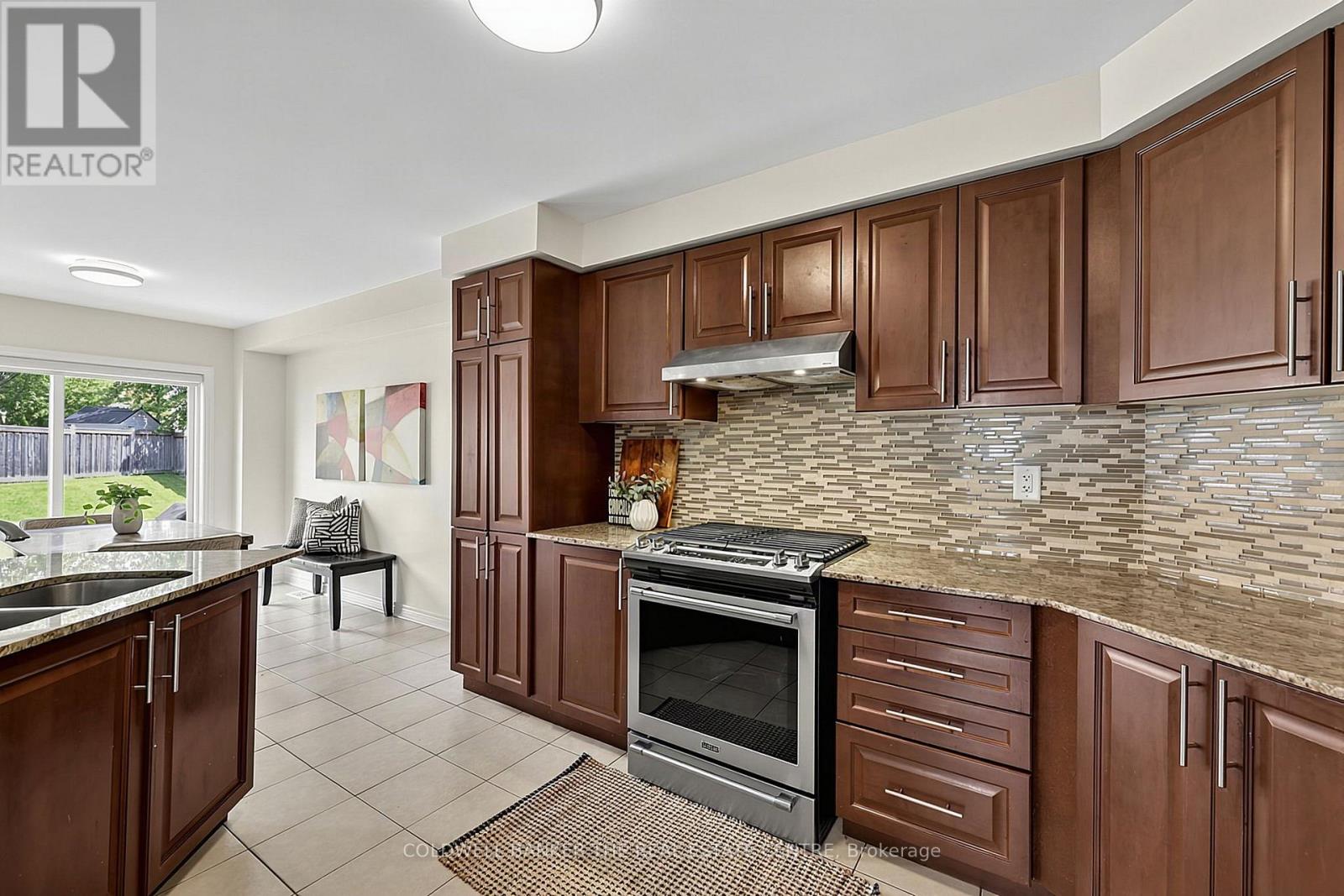 18 Herefordshire Crescent, Newmarket, Ontario  L9N 0B7 - Photo 18 - N13728542
