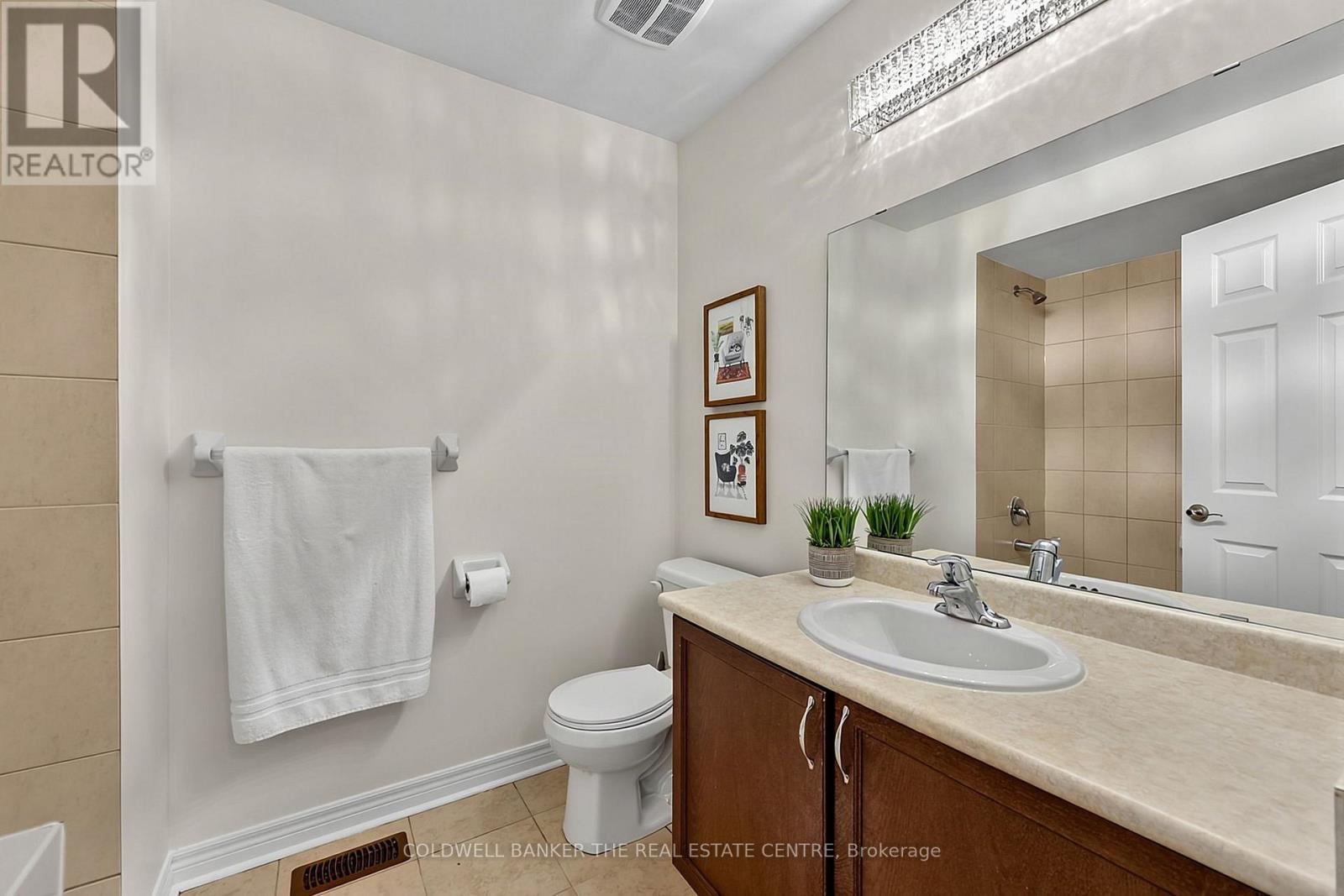 18 Herefordshire Crescent, Newmarket, Ontario  L9N 0B7 - Photo 28 - N13728542