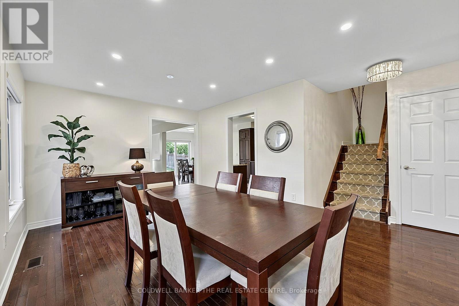 18 Herefordshire Crescent, Newmarket, Ontario  L9N 0B7 - Photo 9 - N13728542