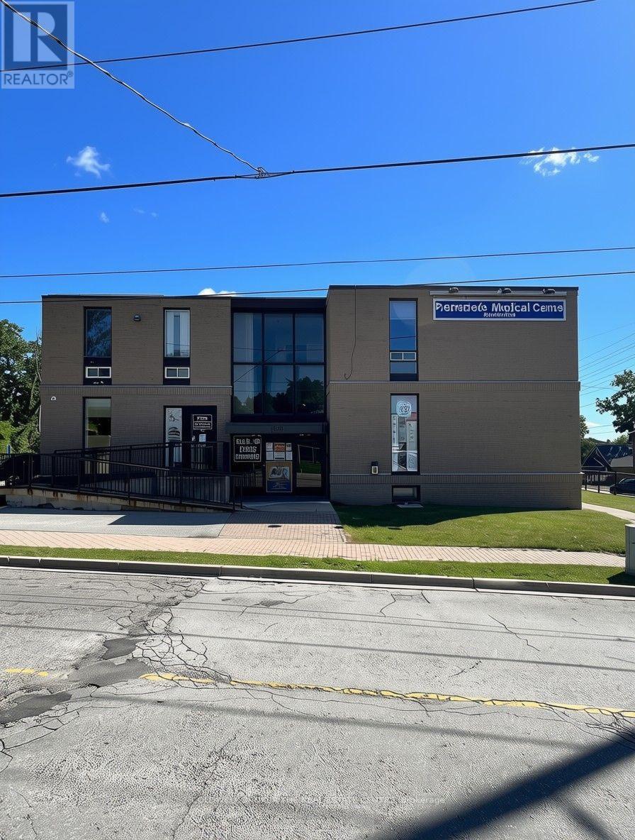 202 - 129 Church Street S, Richmond Hill, Ontario  L4C 1W4 - Photo 1 - N13728562