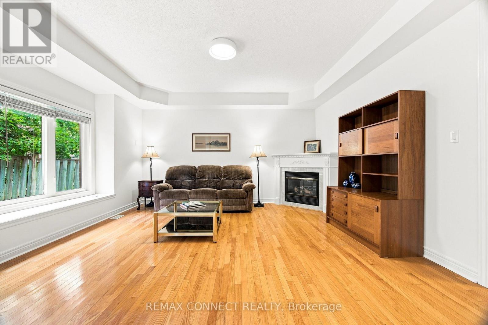 151 Bentoak Crescent, Vaughan, Ontario  L4J 8S6 - Photo 3 - N13728588
