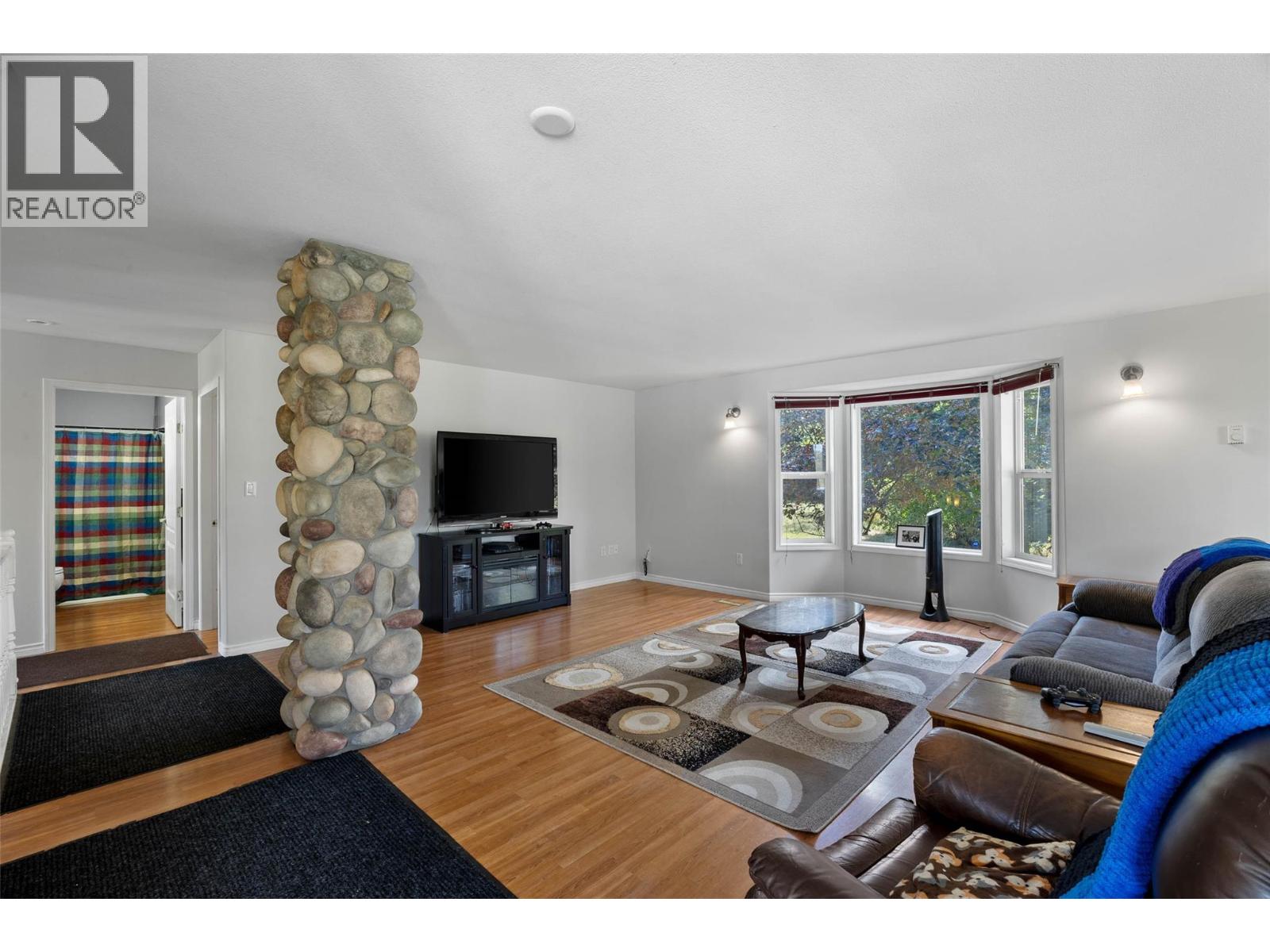 3998 Agate Bay Road, Barriere, British Columbia  V0E 2E0 - Photo 10 - 10382919