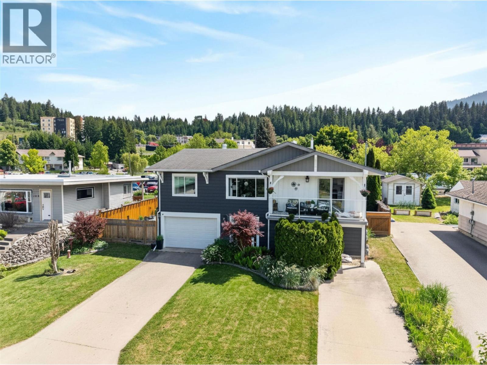 1050 8 Avenue Ne, Salmon Arm, British Columbia  V1E 4A4 - Photo 3 - 10390380