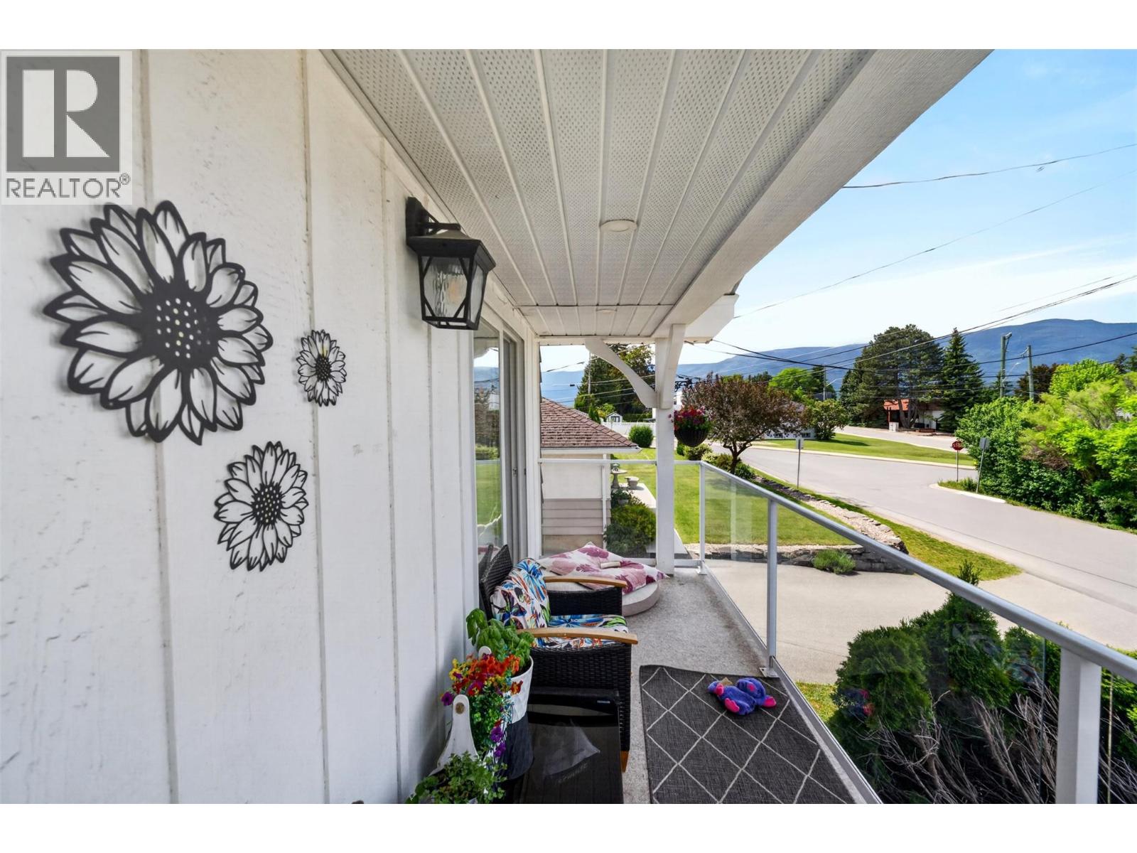1050 8 Avenue Ne, Salmon Arm, British Columbia  V1E 4A4 - Photo 30 - 10390380