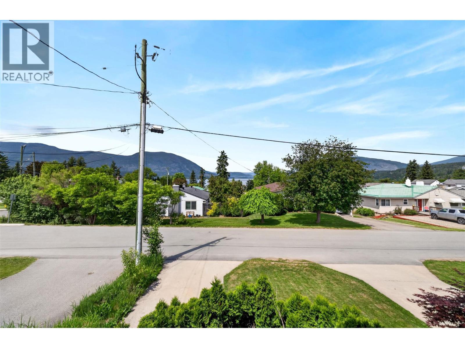 1050 8 Avenue Ne, Salmon Arm, British Columbia  V1E 4A4 - Photo 33 - 10390380