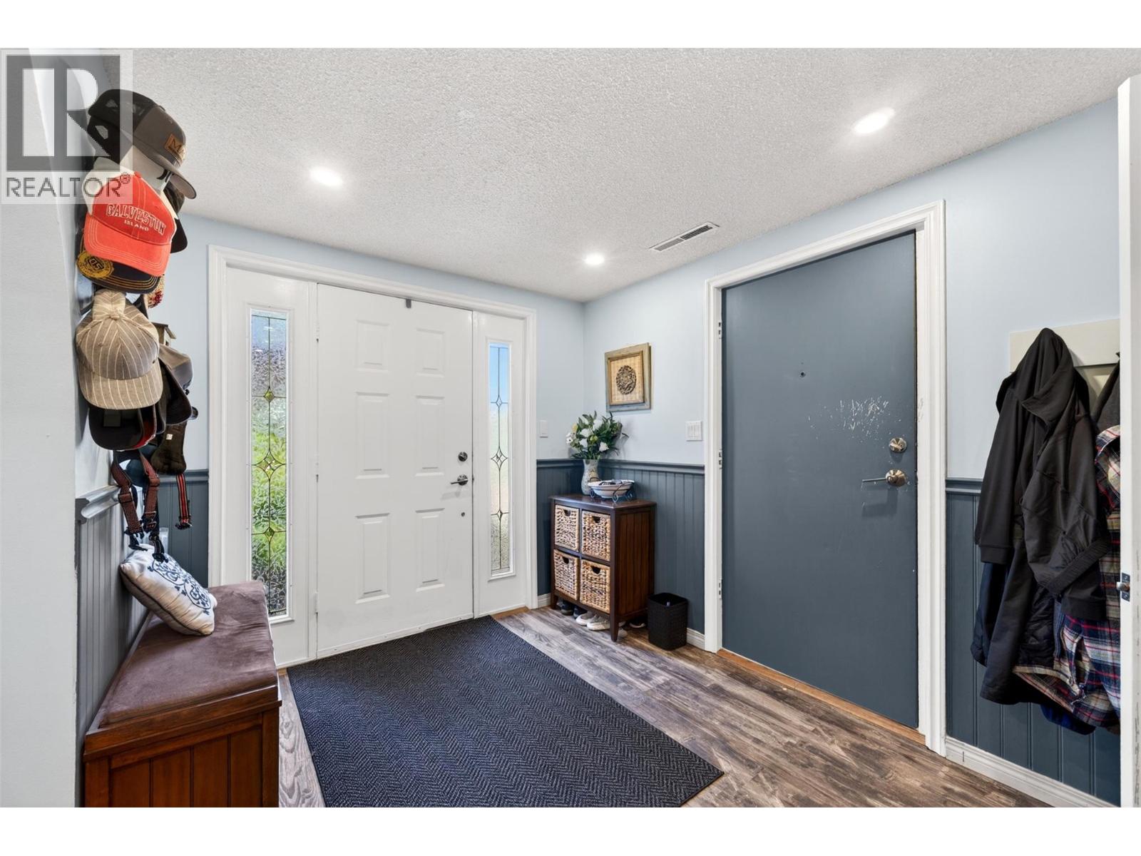 1050 8 Avenue Ne, Salmon Arm, British Columbia  V1E 4A4 - Photo 34 - 10390380