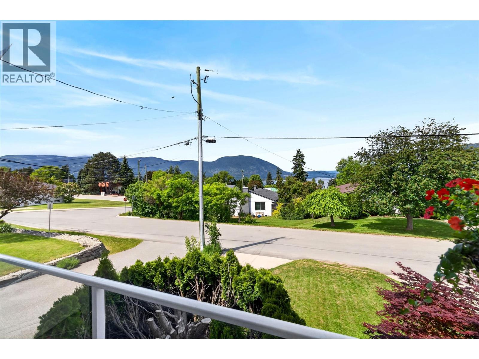 1050 8 Avenue Ne, Salmon Arm, British Columbia  V1E 4A4 - Photo 31 - 10390380