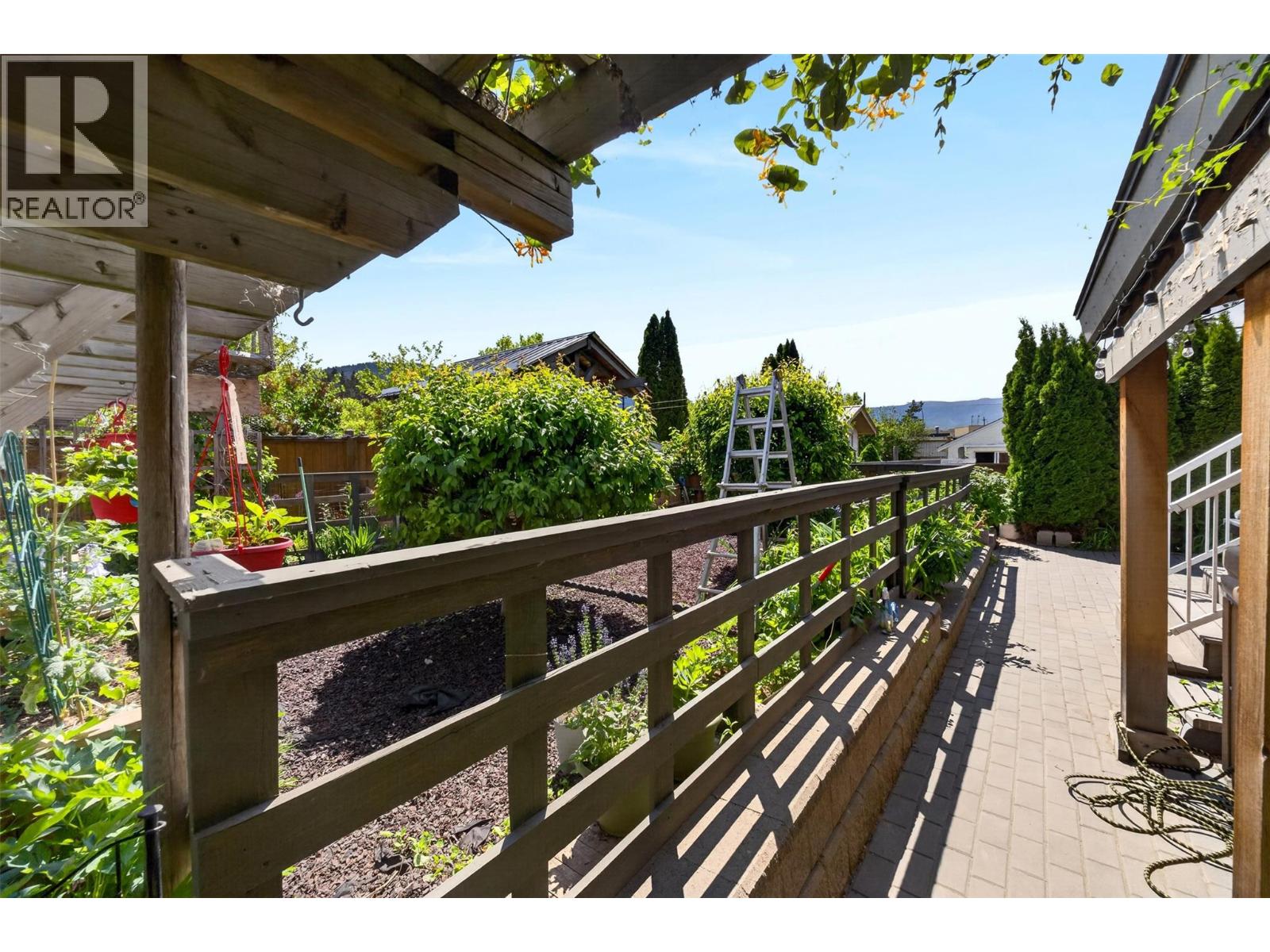 1050 8 Avenue Ne, Salmon Arm, British Columbia  V1E 4A4 - Photo 67 - 10390380