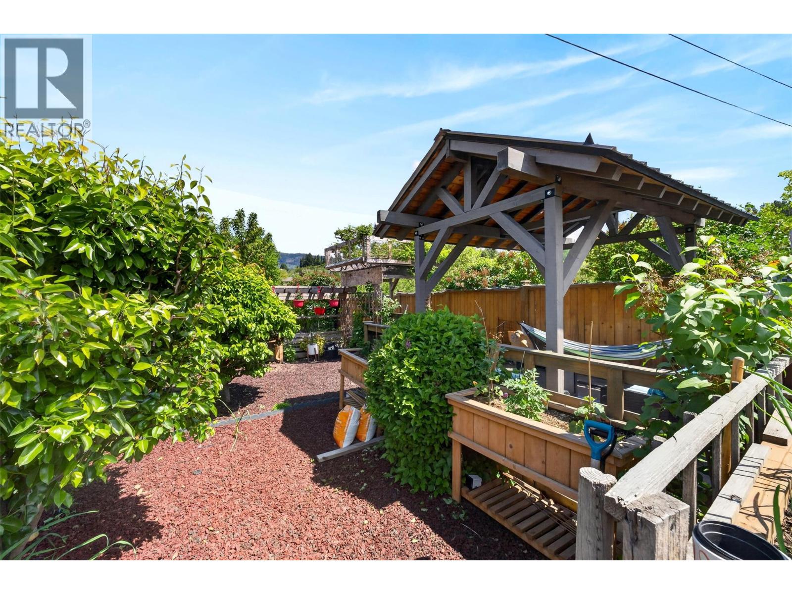 1050 8 Avenue Ne, Salmon Arm, British Columbia  V1E 4A4 - Photo 58 - 10390380