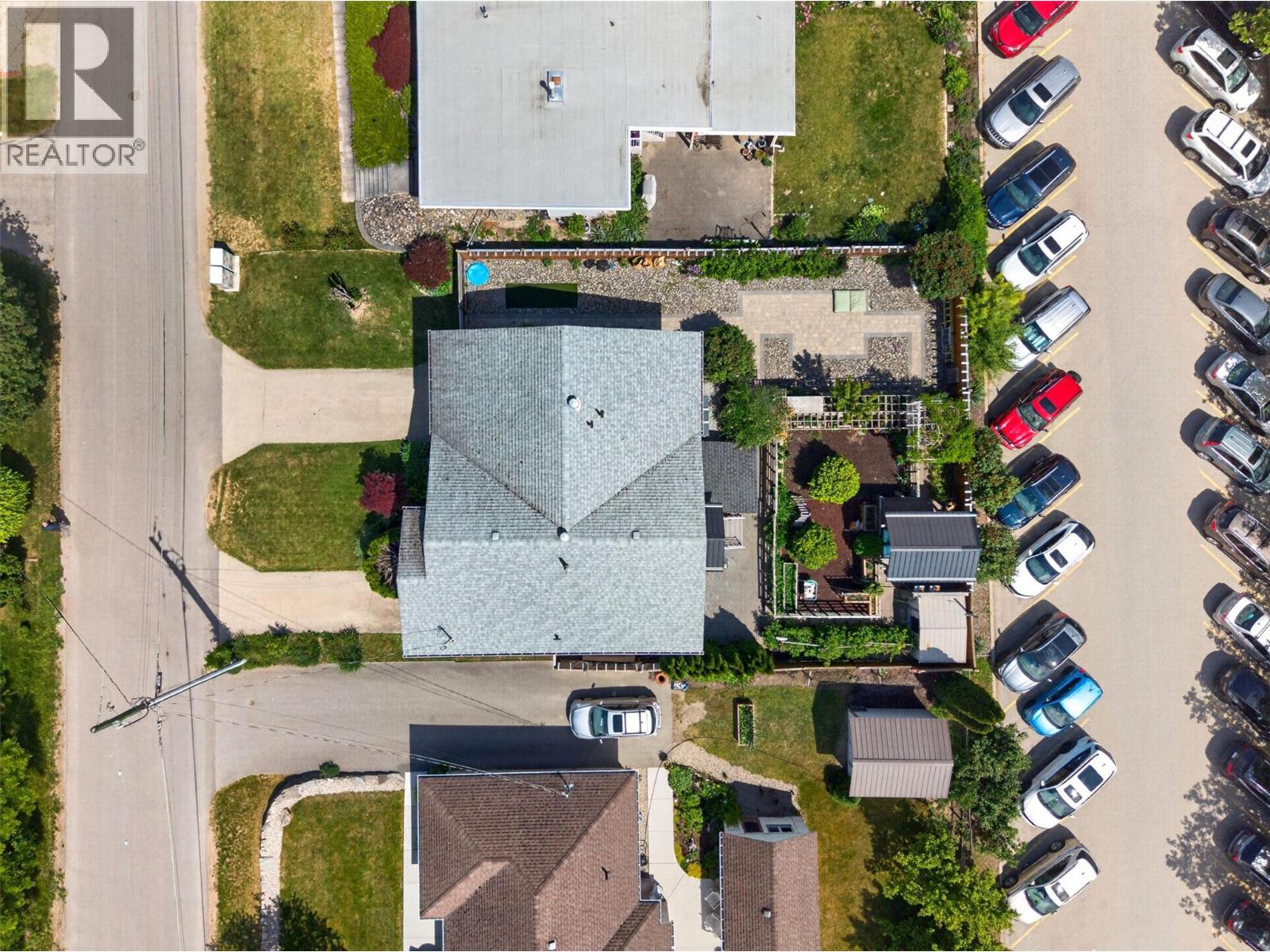 1050 8 Avenue Ne, Salmon Arm, British Columbia  V1E 4A4 - Photo 80 - 10390380