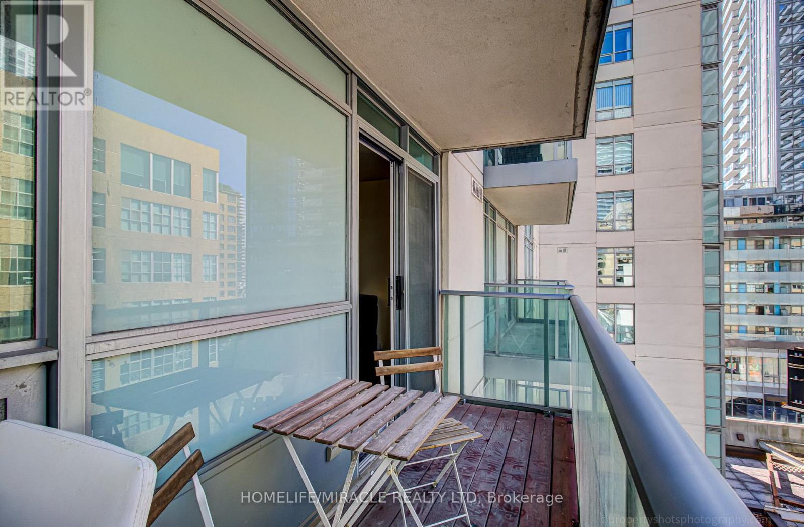 705 - 212 Eglinton Avenue, Toronto, Ontario  M4P 0A3 - Photo 18 - C13728564