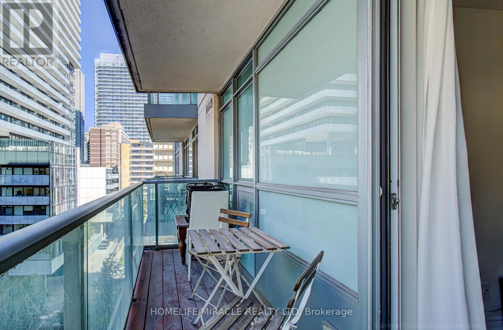 705 - 212 Eglinton Avenue, Toronto, Ontario  M4P 0A3 - Photo 16 - C13728564
