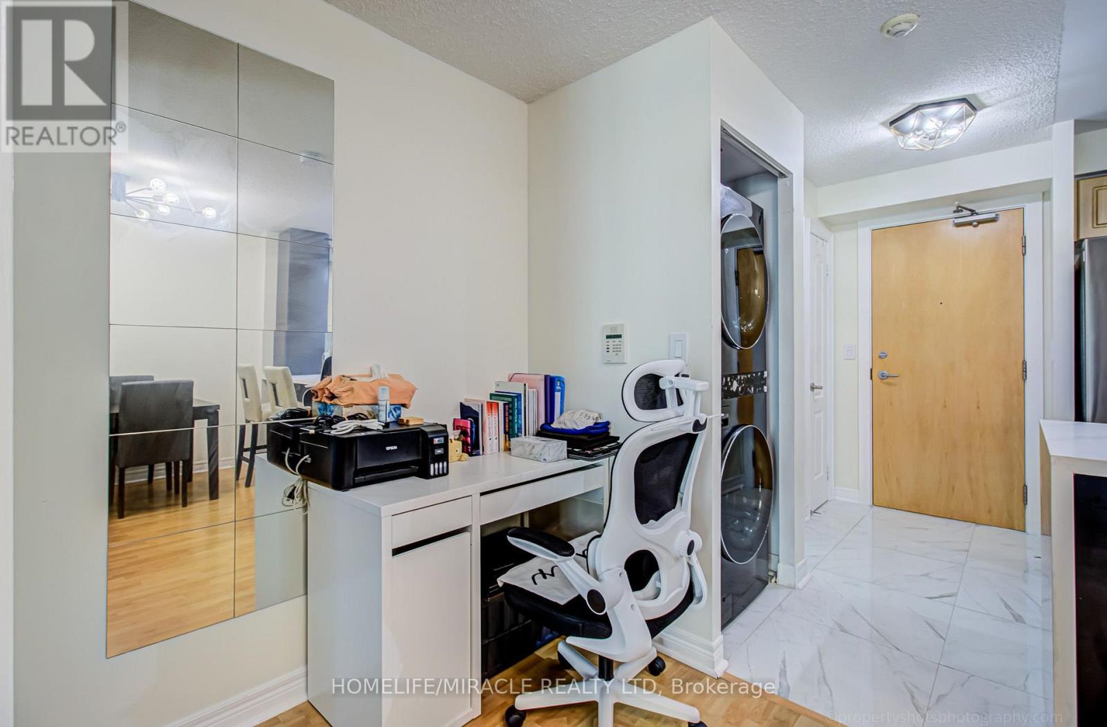 705 - 212 Eglinton Avenue, Toronto, Ontario  M4P 0A3 - Photo 5 - C13728564