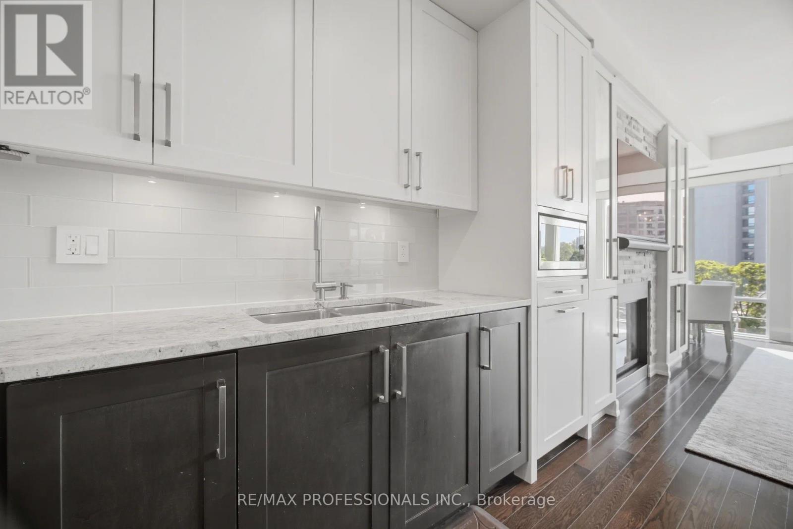 512 - 30 Old Mill Road, Toronto, Ontario  M8X 0A5 - Photo 5 - W13728448