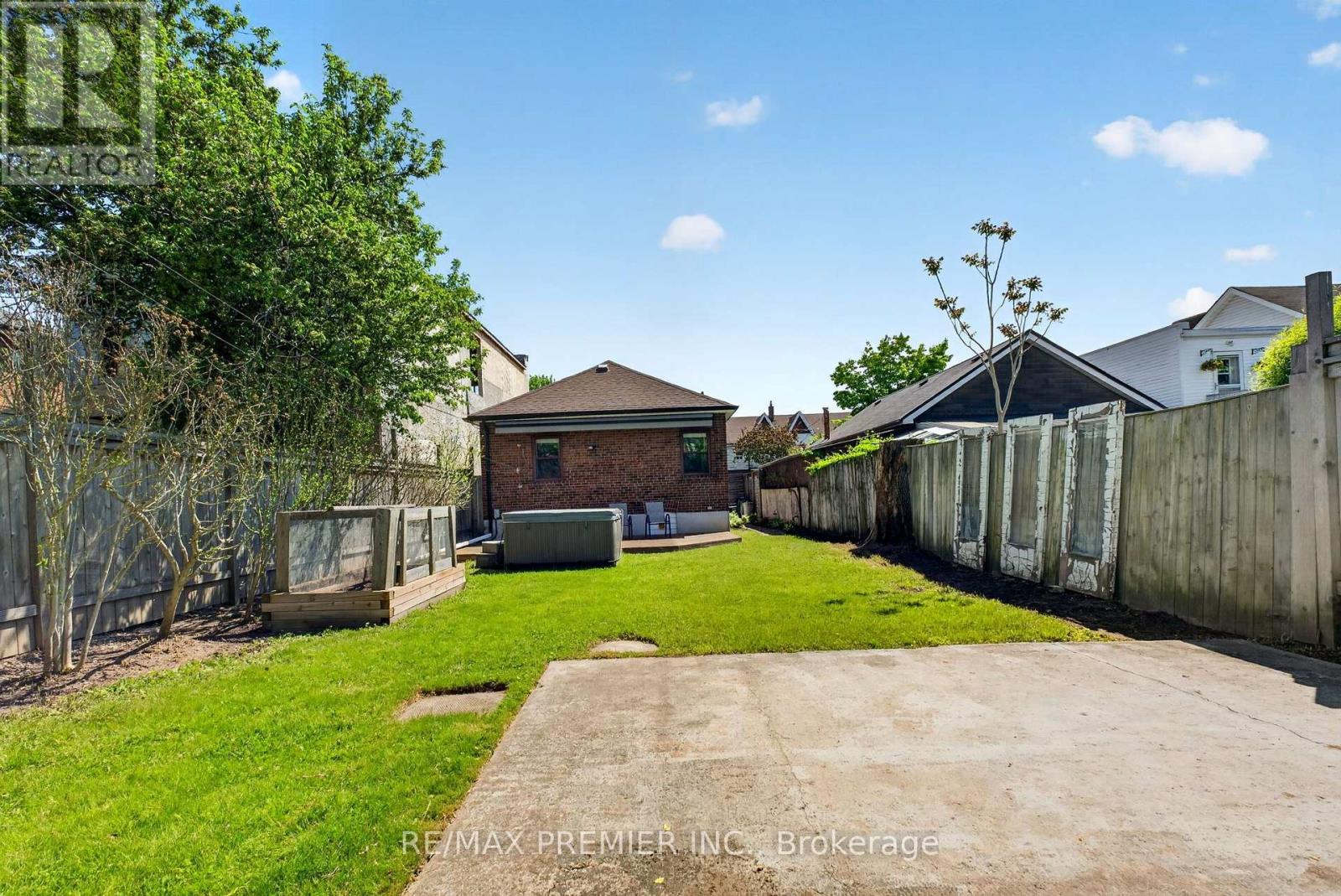 154 Fifth Street, Toronto, Ontario  M8V 2C7 - Photo 40 - W13728452