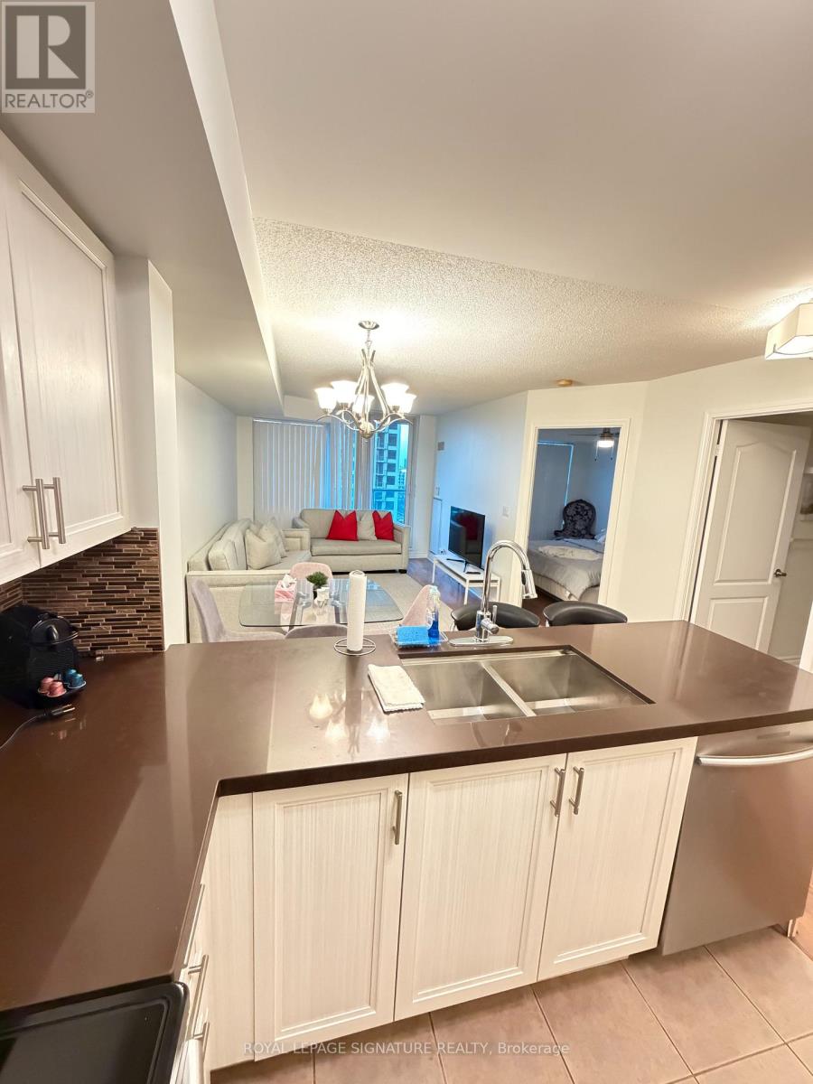 1203 - 1 Elm Drive, Mississauga, Ontario  L5B 3C2 - Photo 6 - W13728454