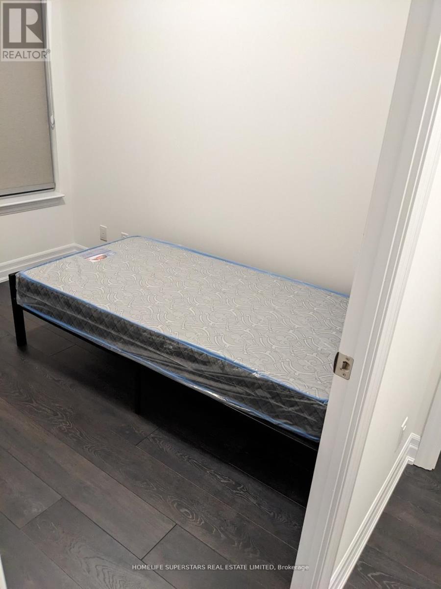 2110 - 30 Elm Drive W, Mississauga, Ontario L5B 0N6 - Photo 2 - W13728476