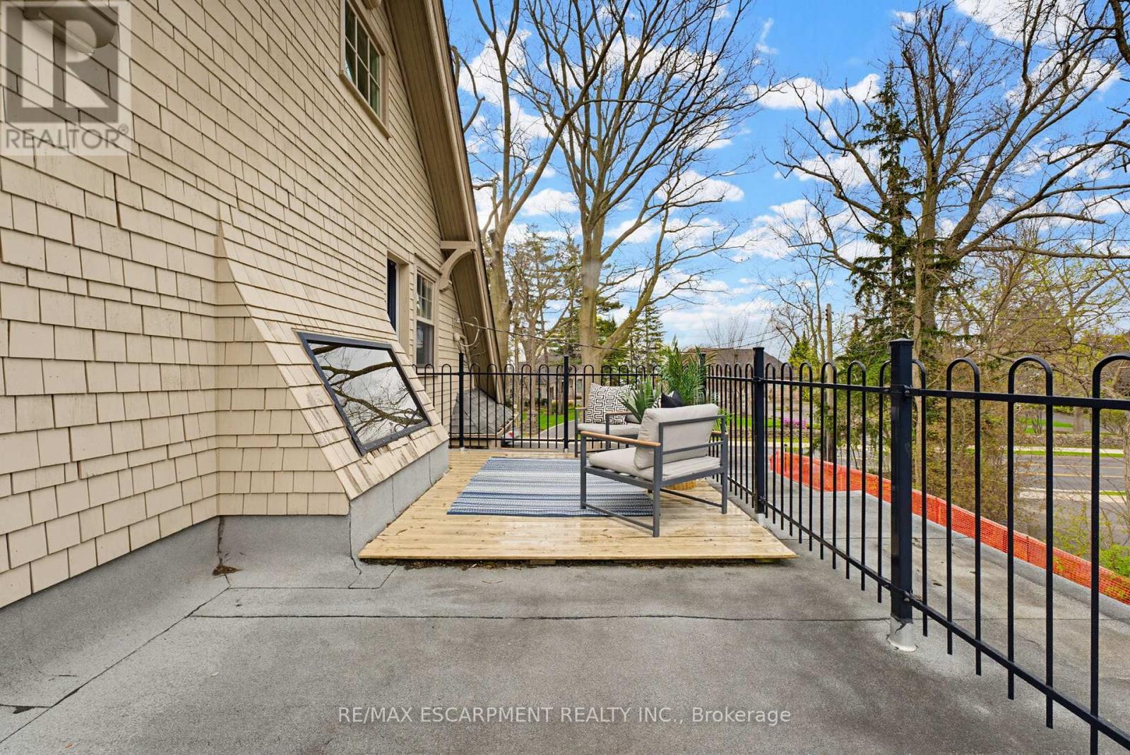 3083 Lakeshore Road, Burlington, Ontario  L7N 1A3 - Photo 23 - W13728492
