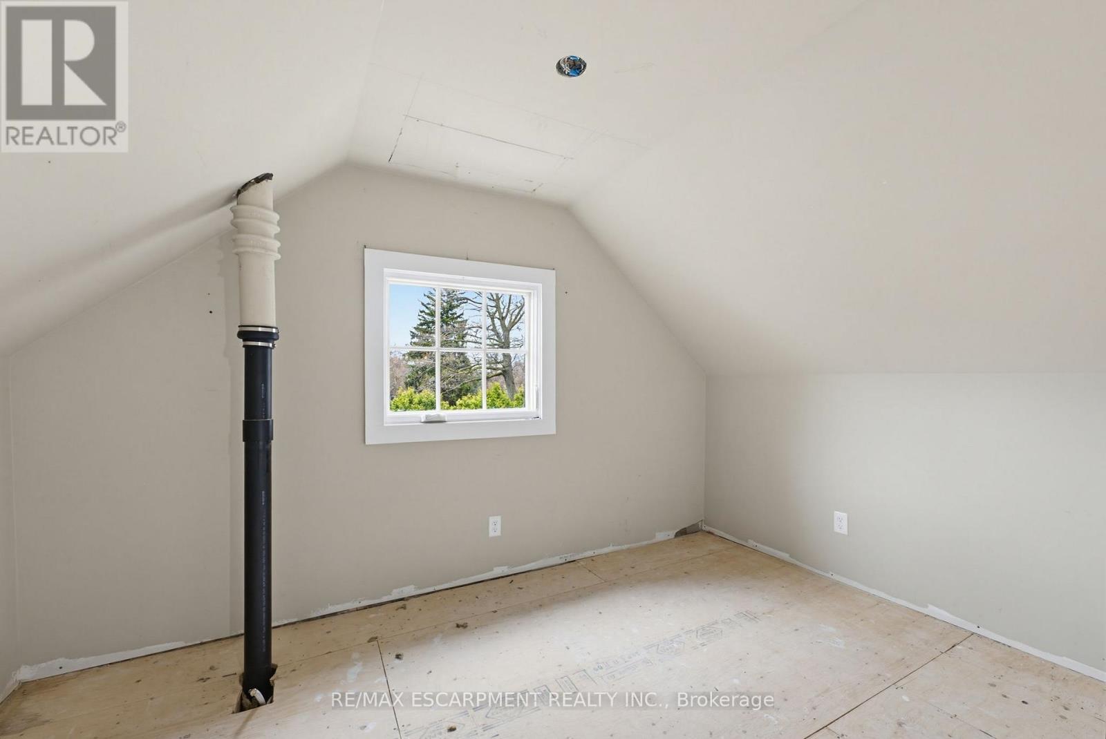 3083 Lakeshore Road, Burlington, Ontario  L7N 1A3 - Photo 26 - W13728492