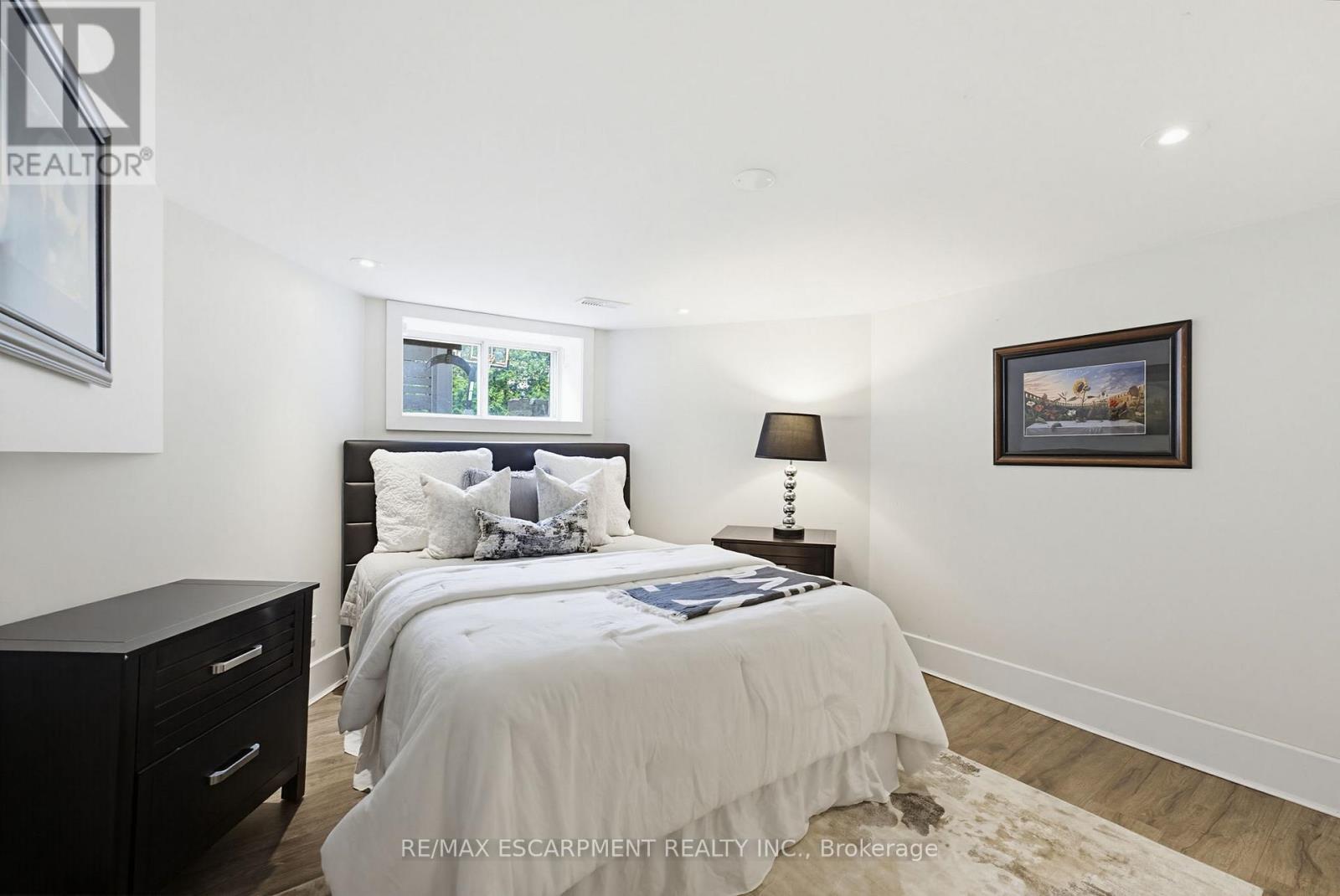 3083 Lakeshore Road, Burlington, Ontario  L7N 1A3 - Photo 32 - W13728492
