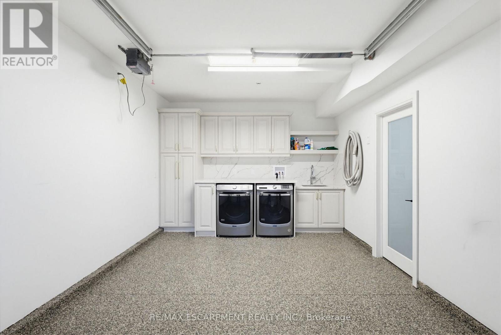 3083 Lakeshore Road, Burlington, Ontario  L7N 1A3 - Photo 43 - W13728492