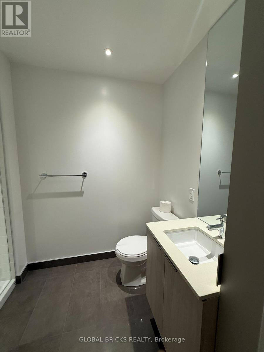 6707 - 448 Burnhamthorpe Rd W, Mississauga, Ontario  L5B 0R4 - Photo 8 - W13728498