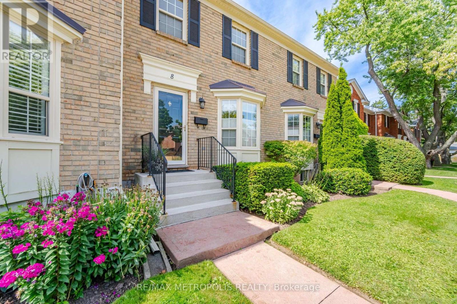 8 - 2390 Woodward Avenue, Burlington, Ontario  L7R 1T9 - Photo 1 - W13728610