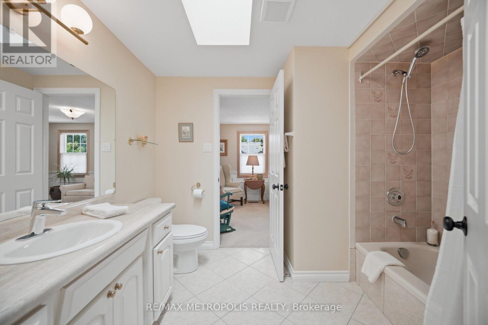 8 - 2390 Woodward Avenue, Burlington, Ontario  L7R 1T9 - Photo 17 - W13728610