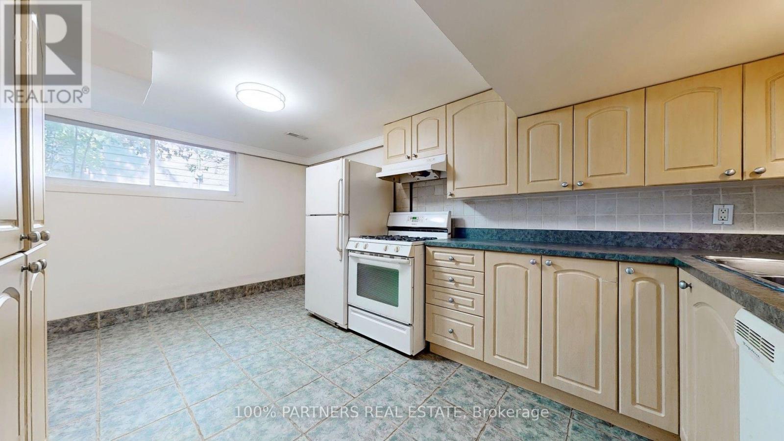 Back - 177 Maple Avenue, Richmond Hill, Ontario  L4C 2J2 - Photo 3 - N13619128