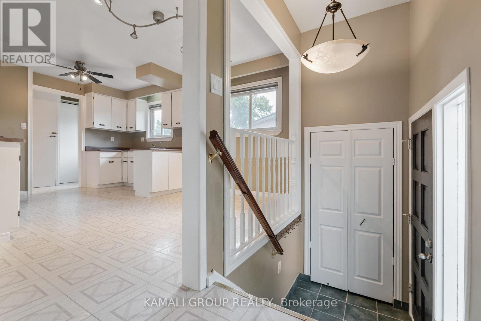 Main - 15 Walter Avenue, Newmarket, Ontario  L3Y 2T2 - Photo 5 - N13645896