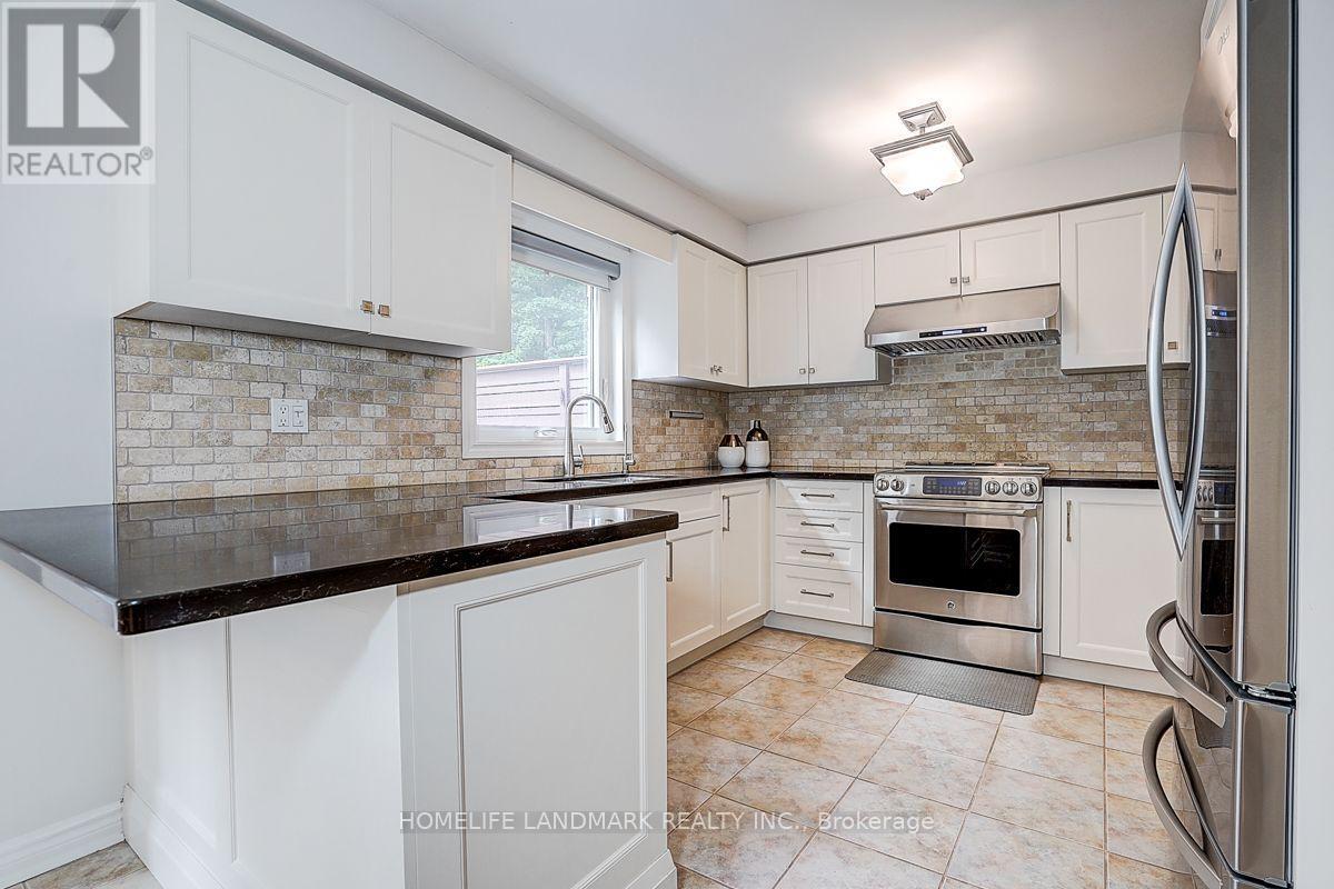 31 Crimson Ridge Road, Barrie, Ontario  L4N 9R8 - Photo 12 - S13721562