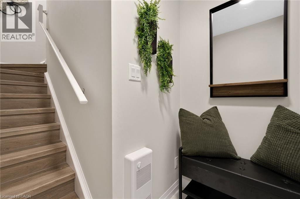 410 Northfield Drive W Unit# D16, Waterloo, Ontario  N2V 0J3 - Photo 5 - 40832889