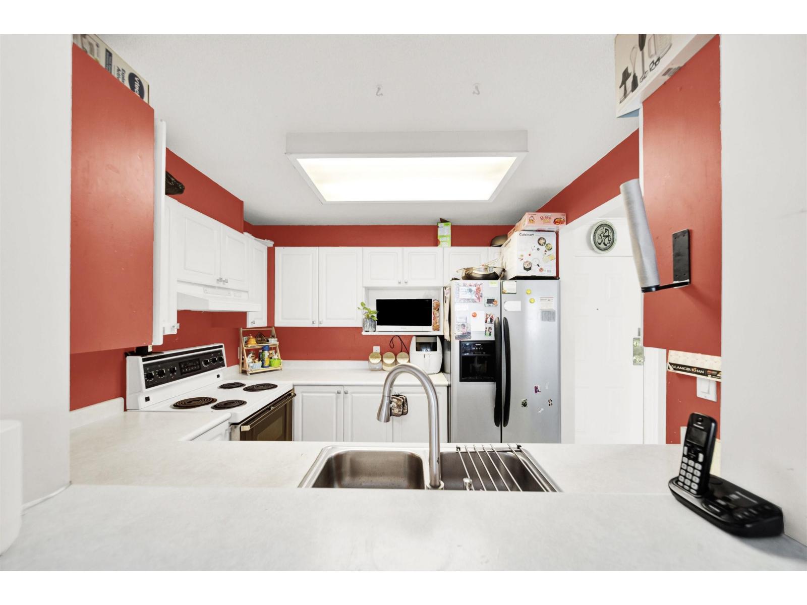 102 9765 140 Street, Surrey, British Columbia  V3T 5S5 - Photo 8 - R3159863