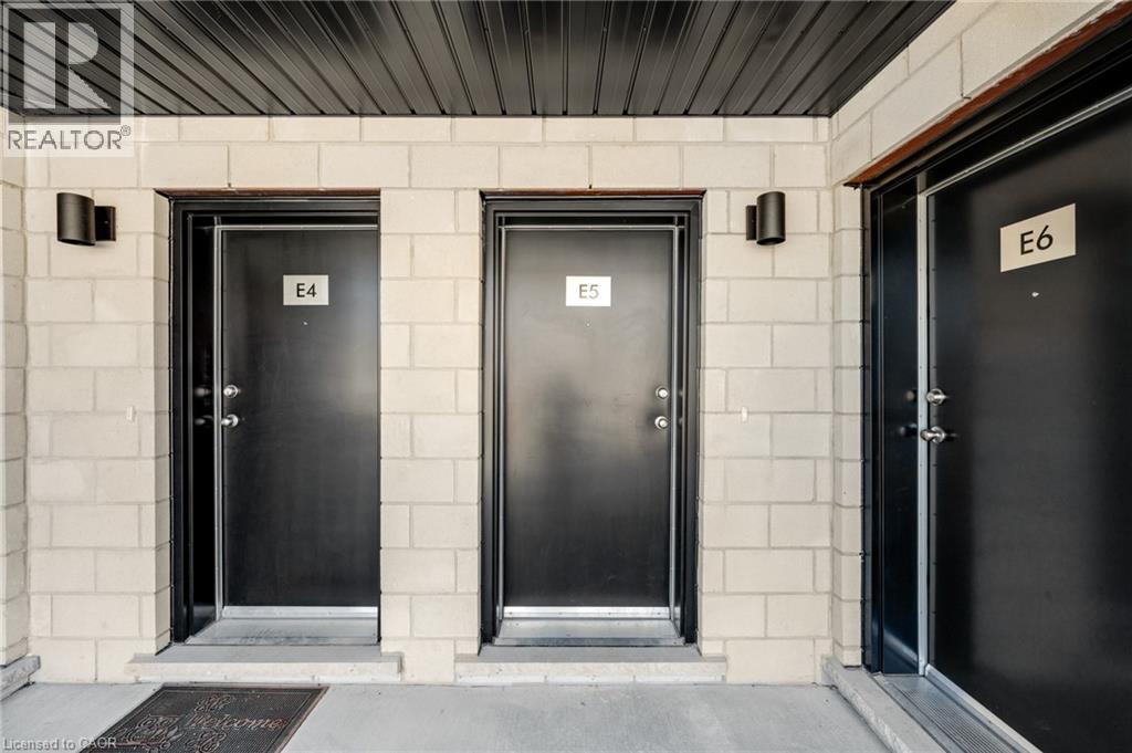 410 Northfield Drive W Unit# E11, Waterloo, Ontario  N2V 0J3 - Photo 3 - 40832893