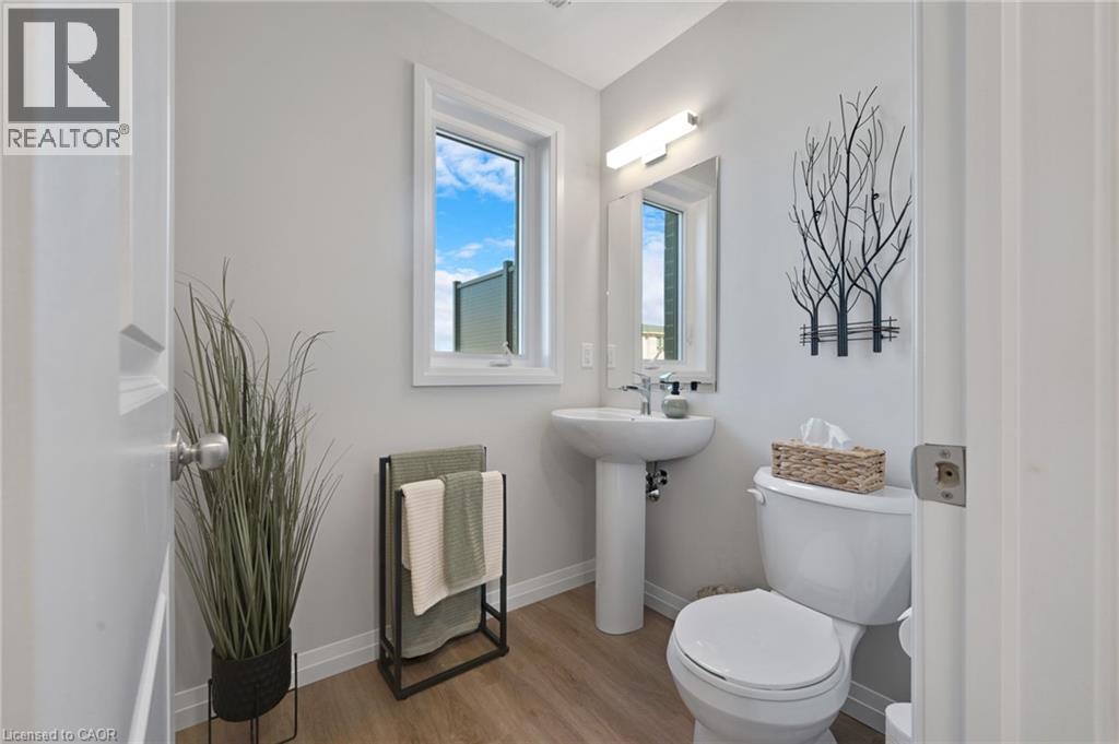 410 Northfield Drive W Unit# E16, Waterloo, Ontario  N2V 0J3 - Photo 15 - 40832894