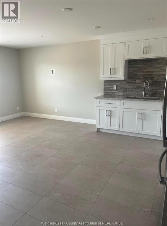 3002 Church Unit# Right, Windsor, Ontario  N9E 1T8 - Photo 3 - 26021205