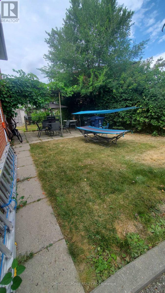 114 Ardwick Boulevard, Toronto, Ontario  M9M 1W2 - Photo 13 - W13722612