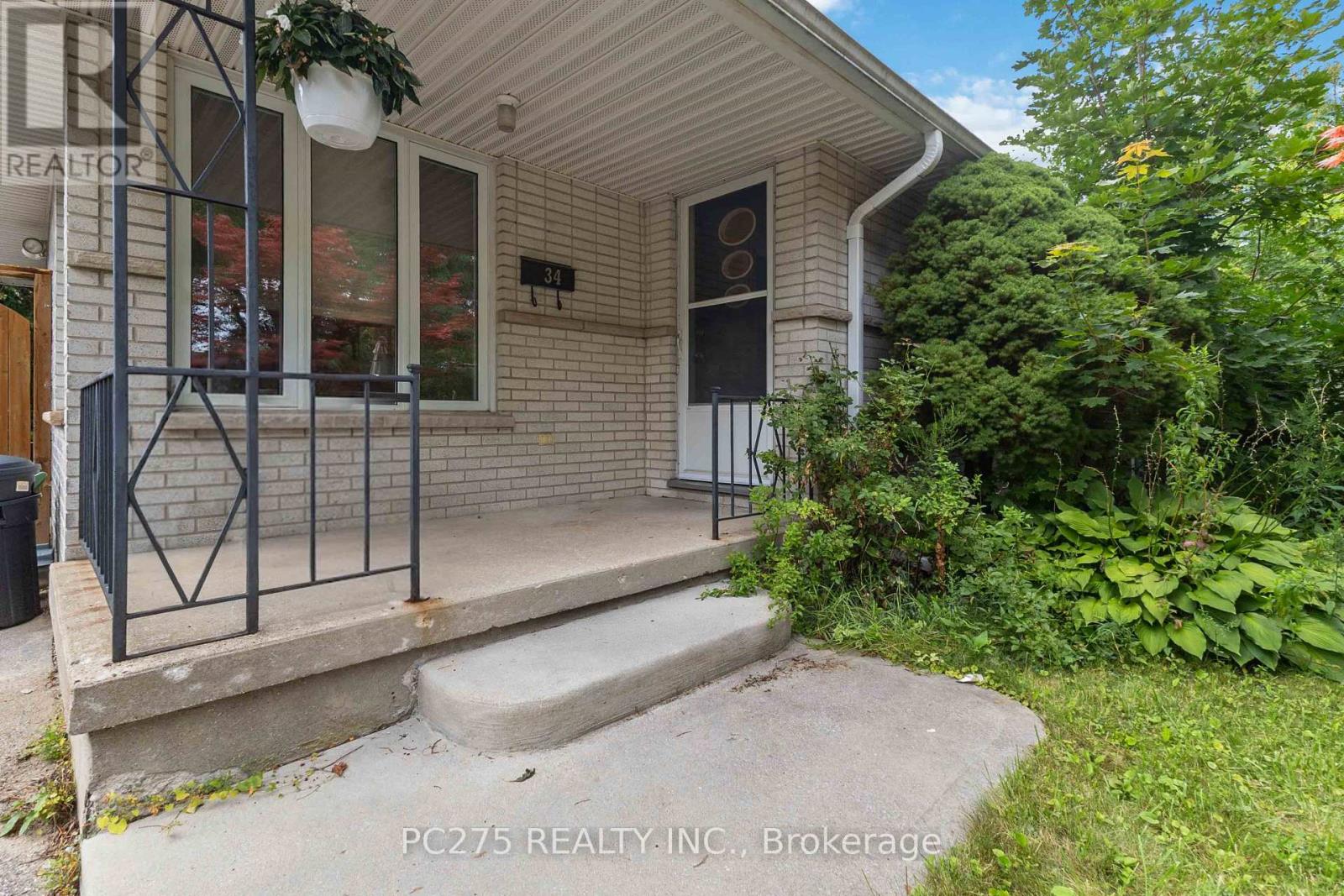 34 Oregon Road, London South, Ontario  N5Z 4B9 - Photo 3 - X13728708