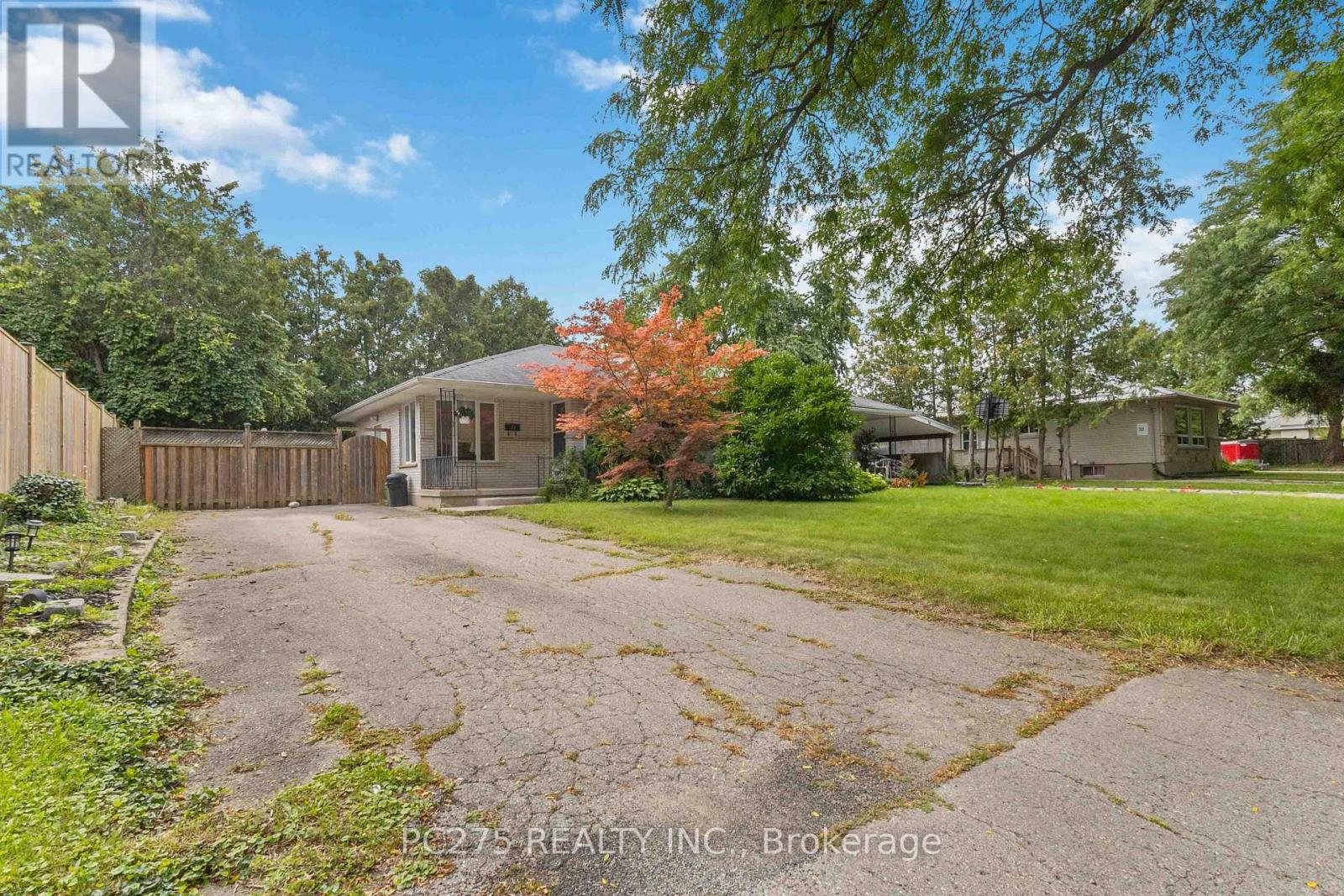 34 Oregon Road, London South, Ontario  N5Z 4B9 - Photo 5 - X13728708