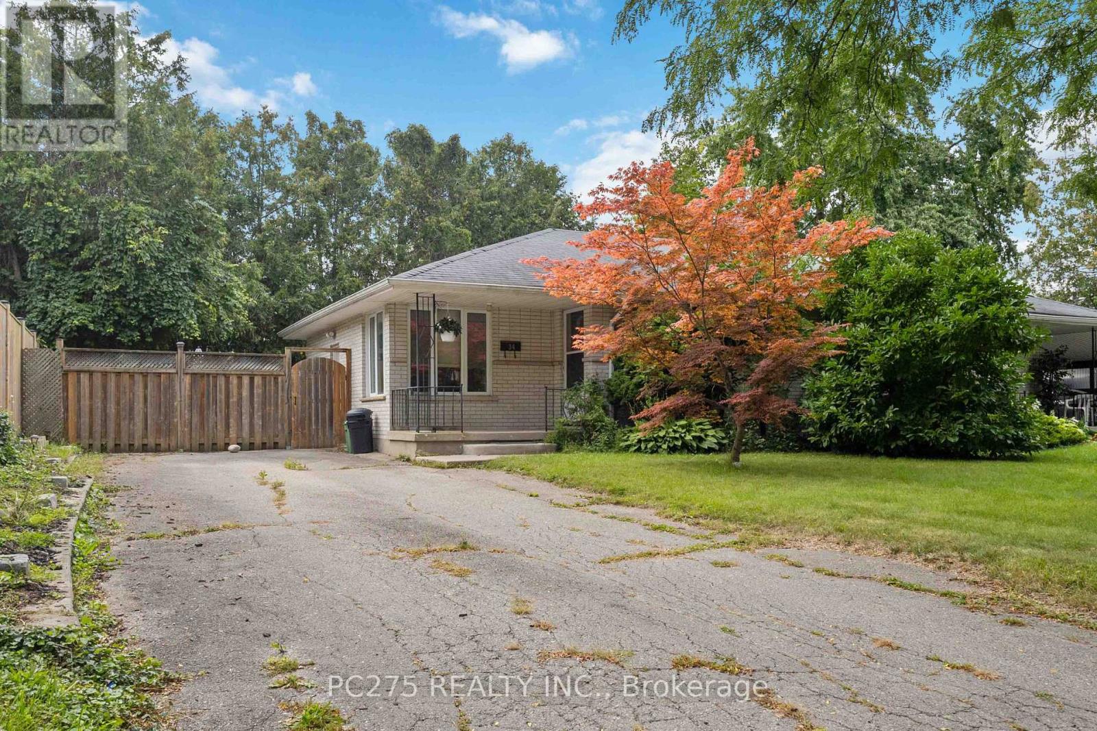 34 Oregon Road, London South, Ontario  N5Z 4B9 - Photo 6 - X13728708