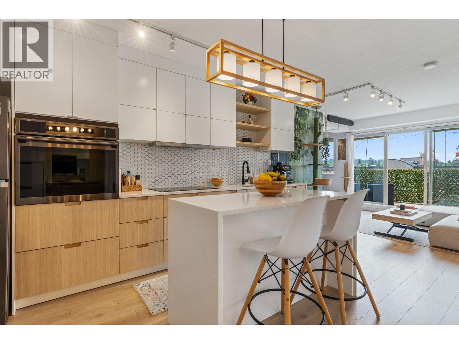 PH10 702 E KING EDWARD AVENUE, vancouver, British Columbia