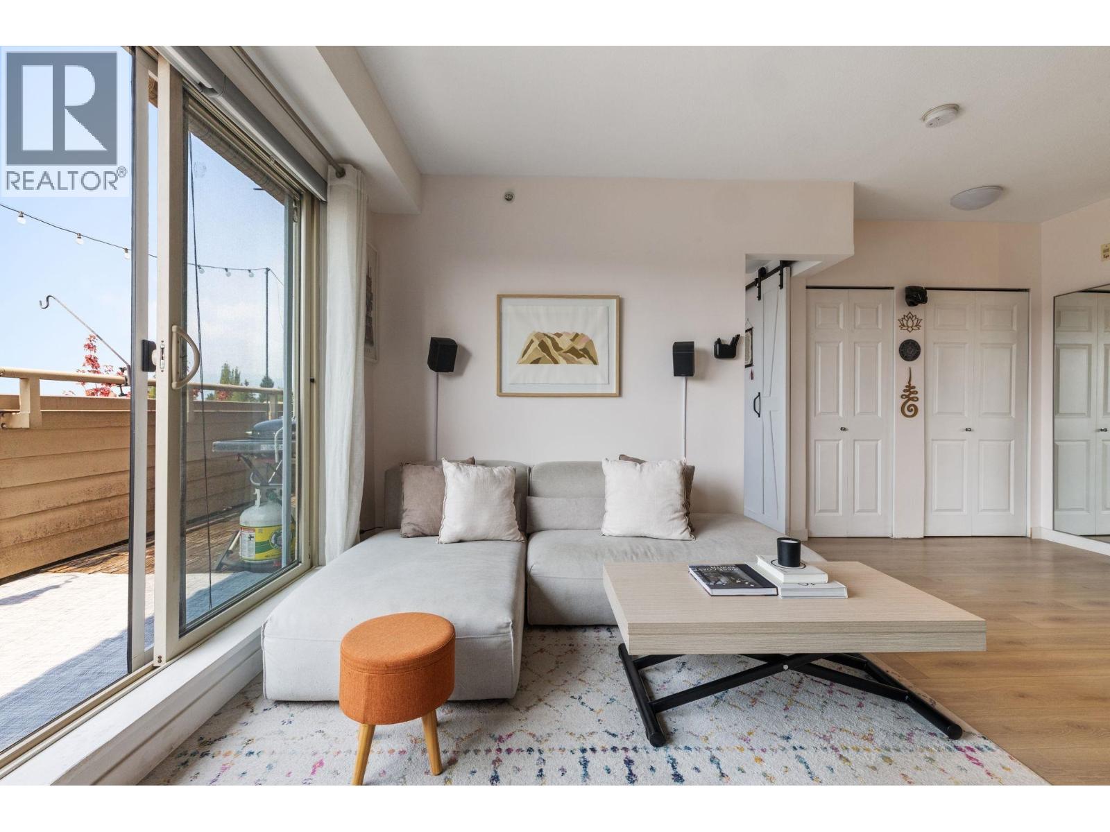 Ph10 702 E King Edward Avenue, Vancouver, British Columbia  V5V 0A9 - Photo 11 - R3160011