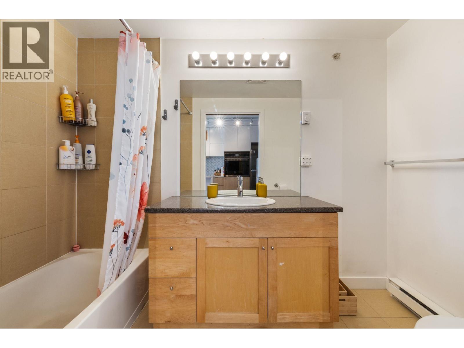 Ph10 702 E King Edward Avenue, Vancouver, British Columbia  V5V 0A9 - Photo 21 - R3160011