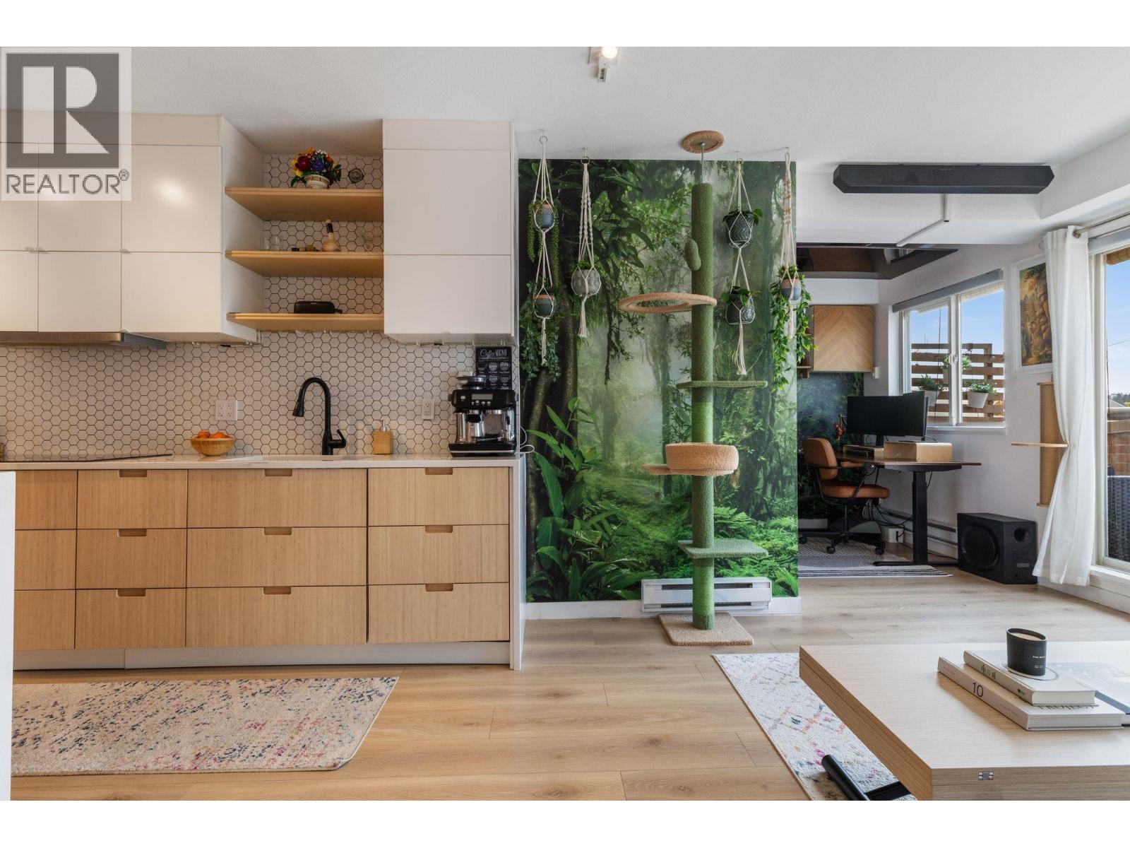 Ph10 702 E King Edward Avenue, Vancouver, British Columbia  V5V 0A9 - Photo 3 - R3160011